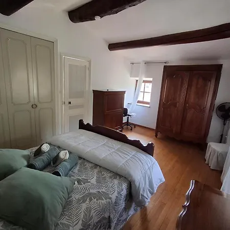 Familial Aux Portes De Foix 