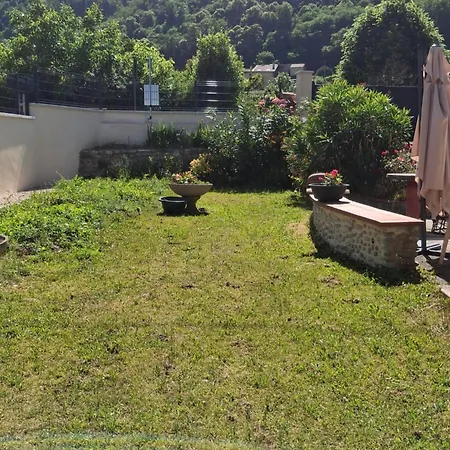 Familial Aux Portes De Foix 