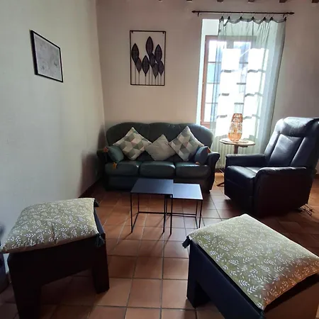 Familial Aux Portes De Foix 