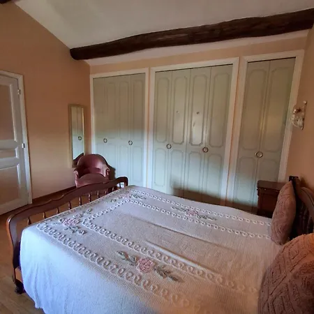 Familial Aux Portes De Foix 